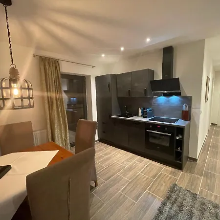Roulette Und Zimmer Kirchberg Daire *