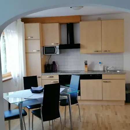 Roulette Und Zimmer Apartment