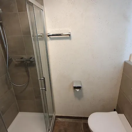 Roulette Und Zimmer Apartment Kirchberg in Tirol